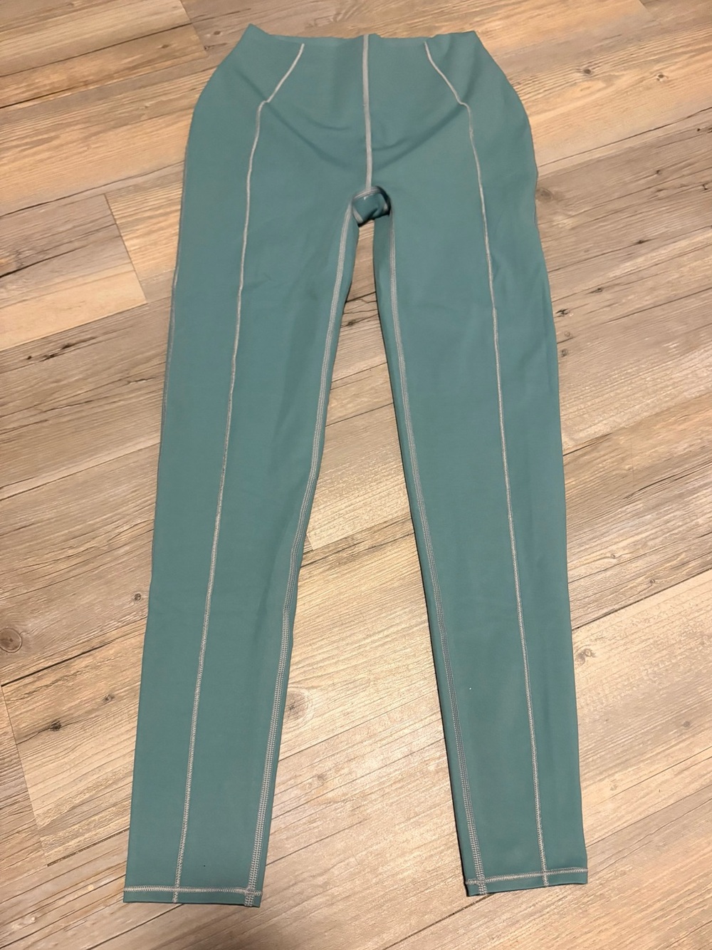 SKIMS Kim Kardashian The North Face X Refina Legging small new without tags